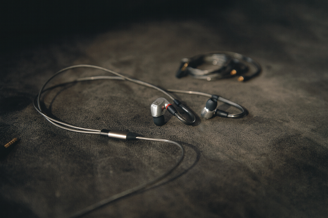 Sennheiser unveiled new IE 900 flagship audiophile earphones, tries to set a new benchmark for portable audio fidelity.