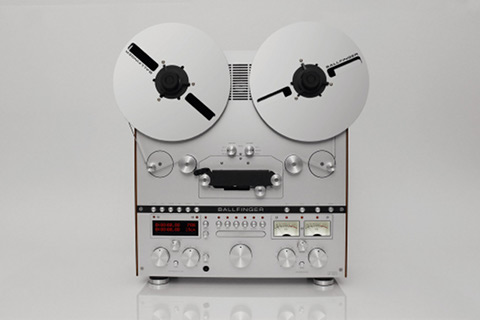 M 063: Ballfinger's brand new 2-channel, 1/4-inch tape recorder.