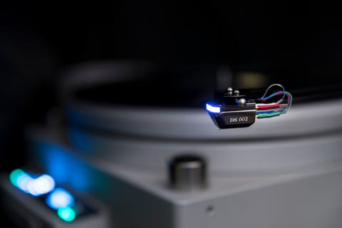 Optical cartridge pioneer DS Audio launched the new entry level DS 002 model.