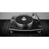 Harman’s Mark Levinson introduced the №515, their first ever turntable.