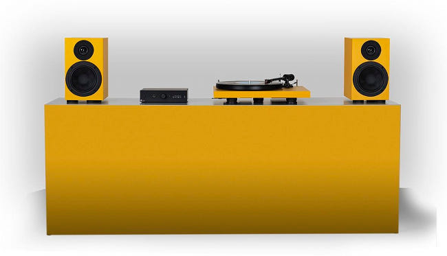Colourful Audio System: A true analog HiFi system in a package, form Pro-Ject Audio.