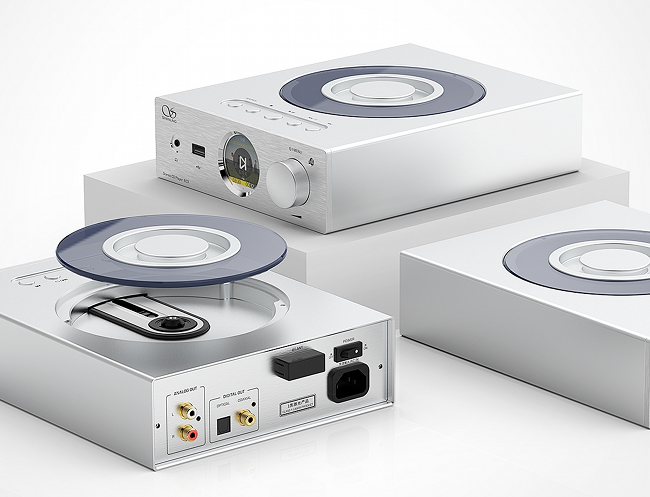 Shanling introduced the EC3 CD player.