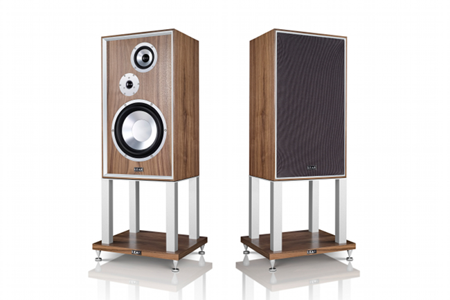 Leak announced the Sandwich loudspeaker series.
